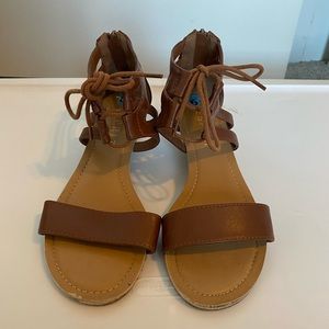 Spirit sandals